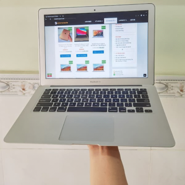 MacBook Air 2017 13″ Core i5 8GB RAM 128GB SSD Backlit Keyboard Laptop